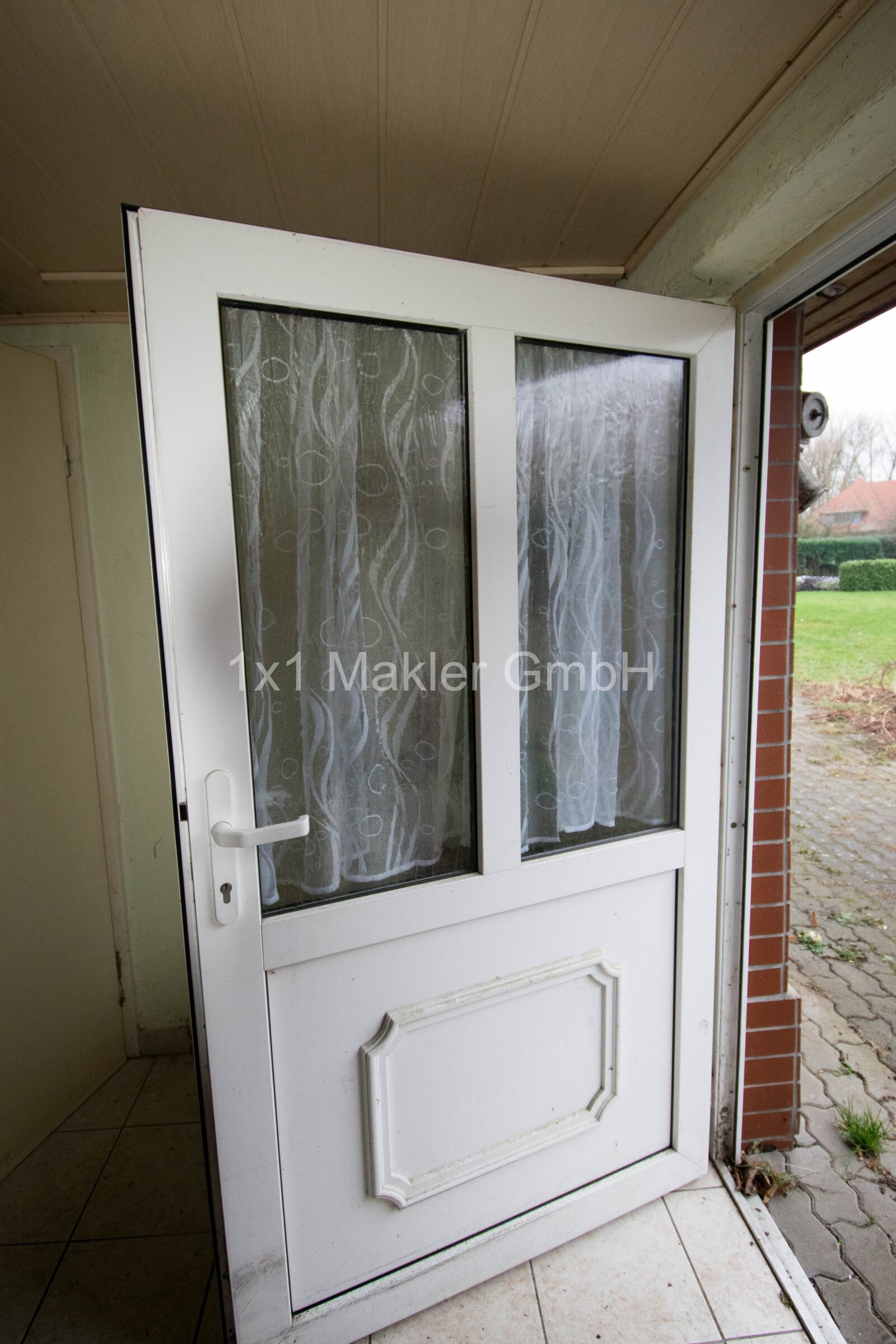 Doppelhaushälfte mit 1.268 m² Grundstück