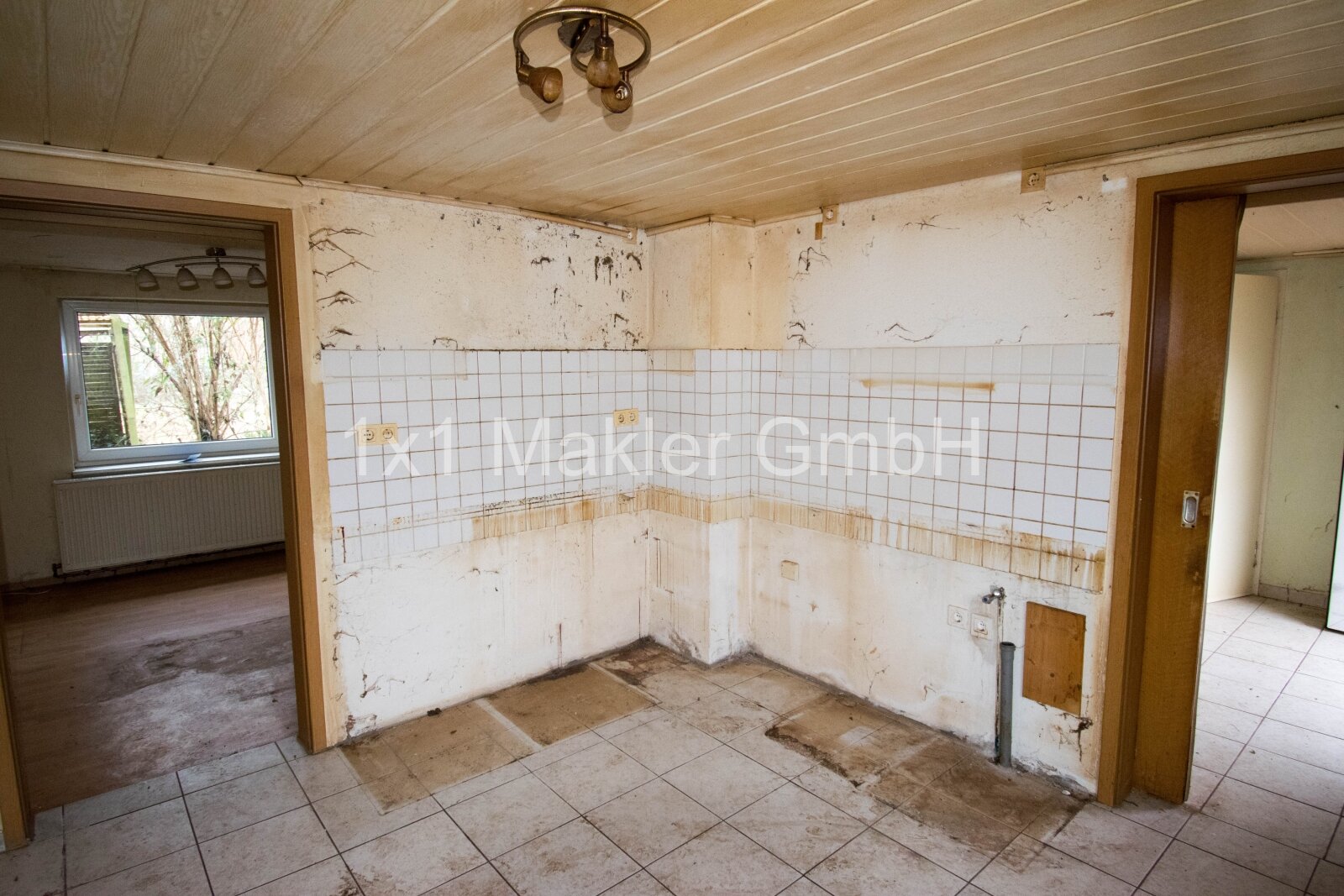 Doppelhaushälfte mit 1.268 m² Grundstück