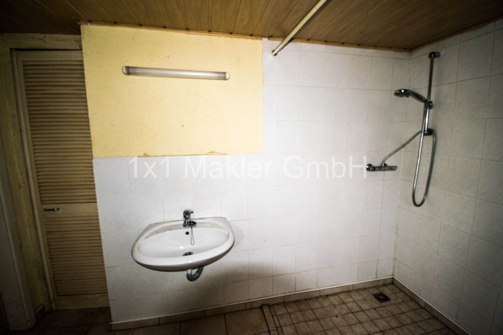 Doppelhaushälfte mit 1.268 m² Grundstück