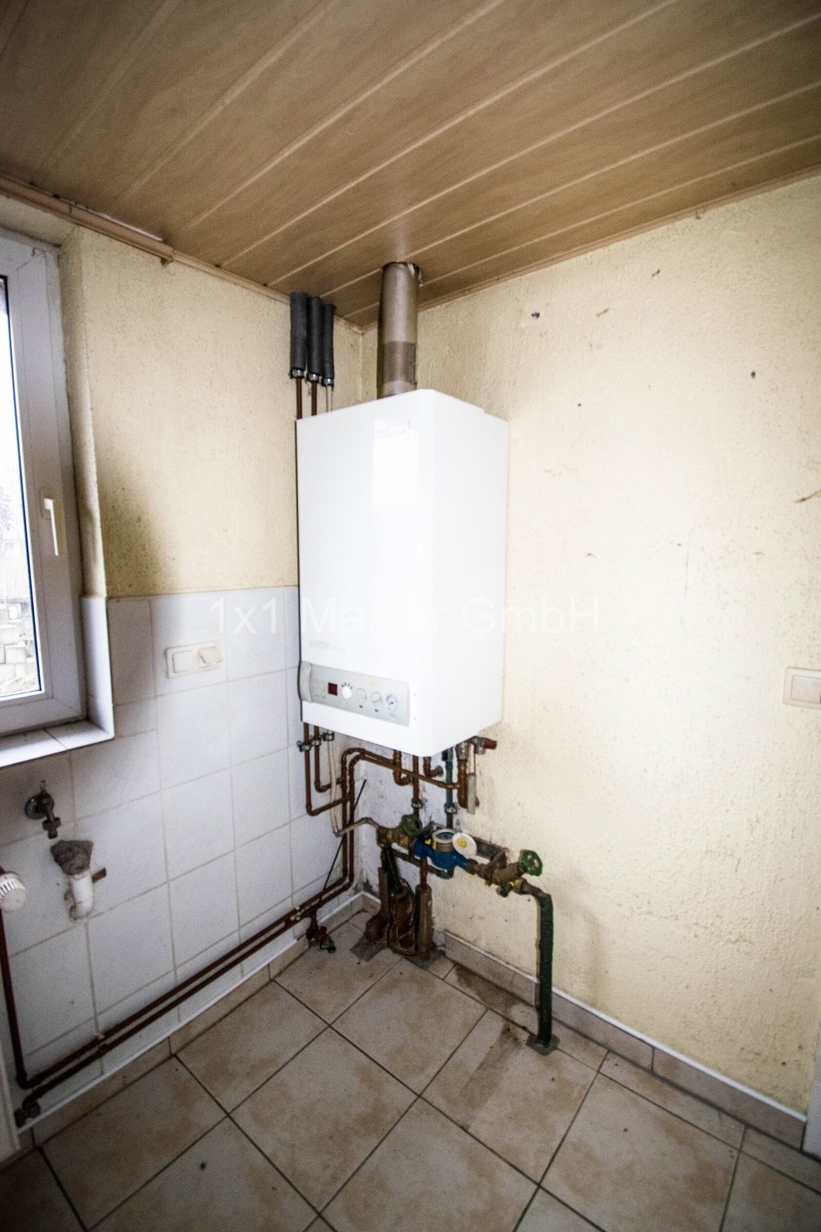 Doppelhaushälfte mit 1.268 m² Grundstück