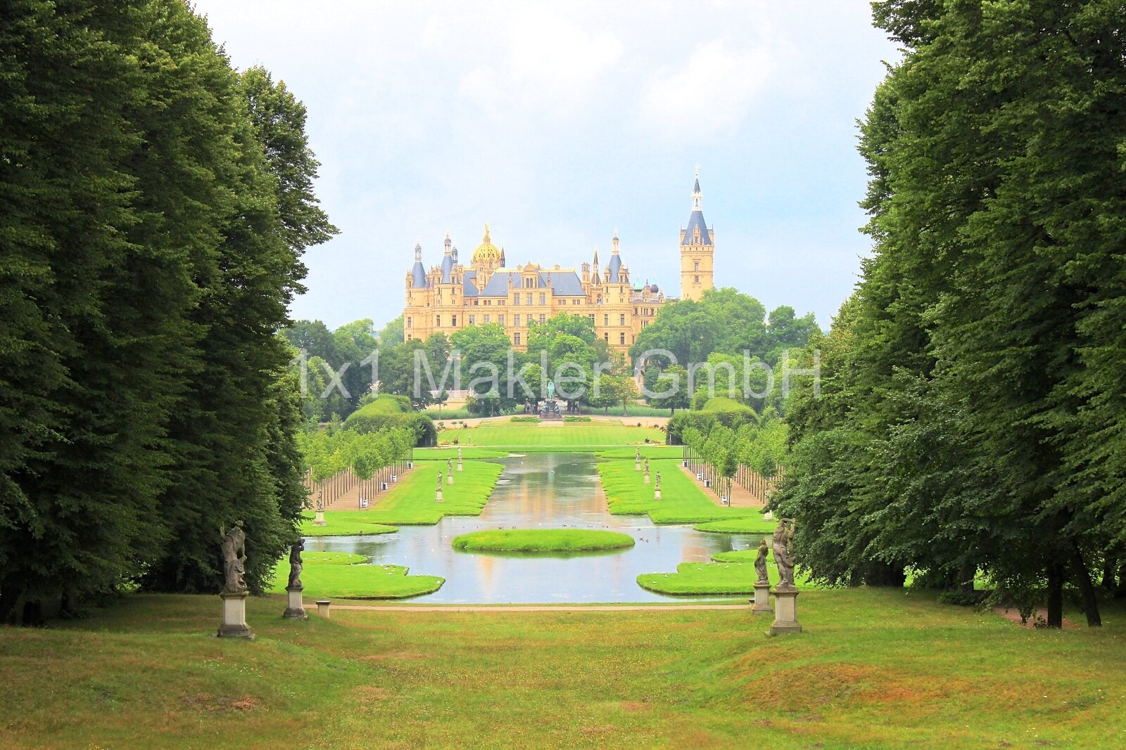 3-Raum Wohnung mit Balkon, Schloßgartenallee 