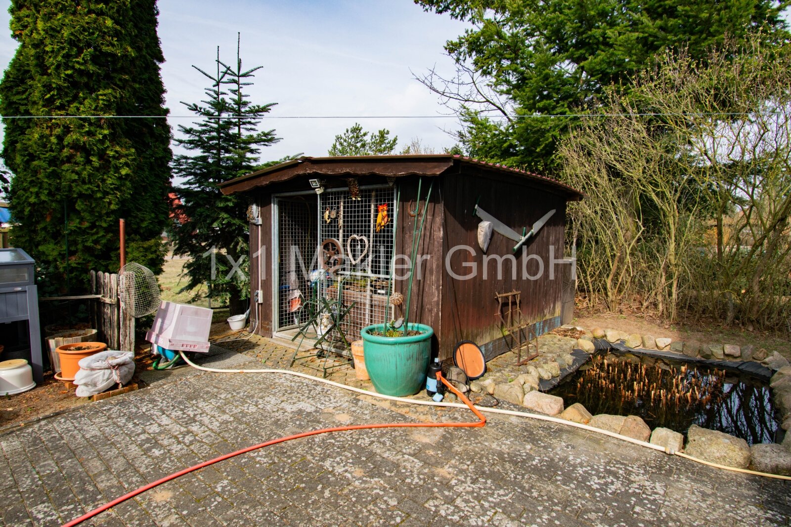 Einfamilienhaus in idyllischer Lage mit Tiefgarage