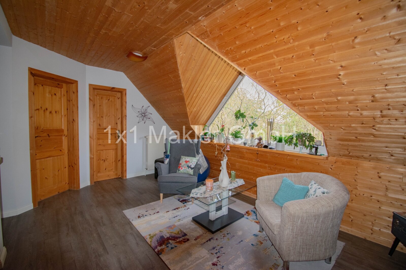 Einfamilienhaus in idyllischer Lage mit Tiefgarage