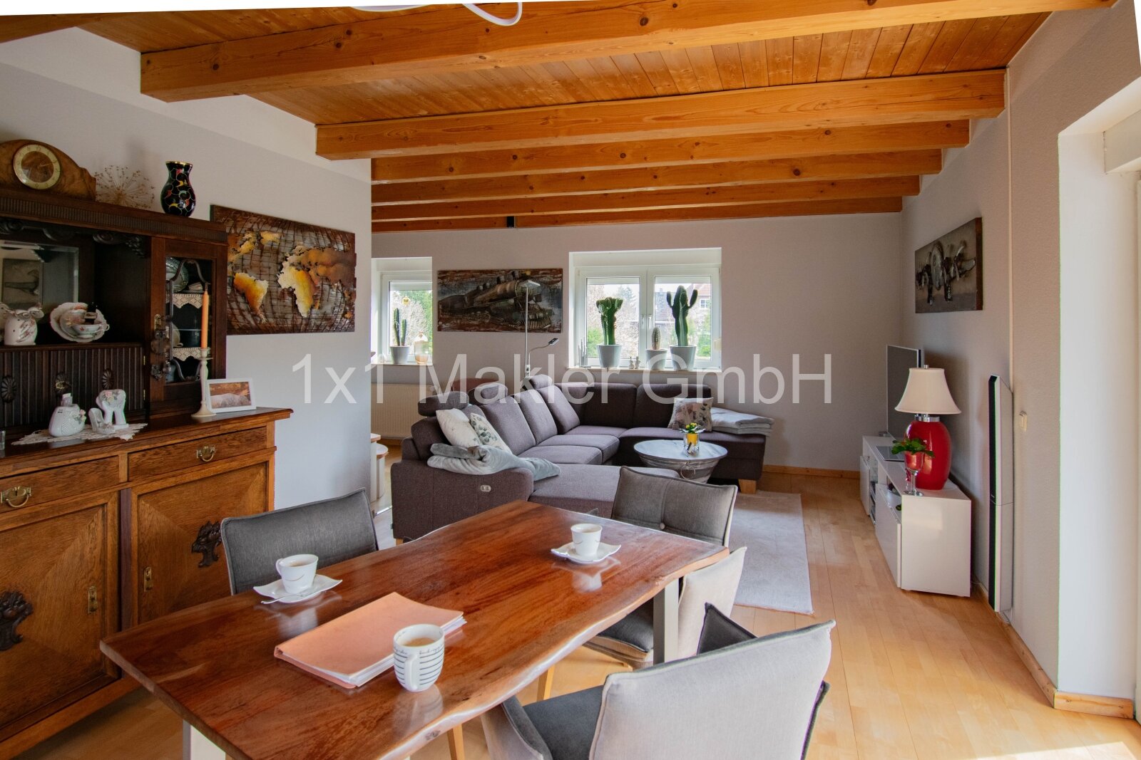 Einfamilienhaus in idyllischer Lage mit Tiefgarage