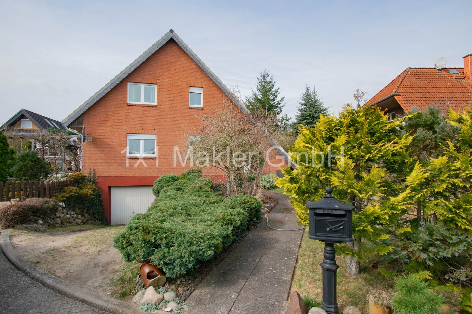 Einfamilienhaus in idyllischer Lage mit Tiefgarage