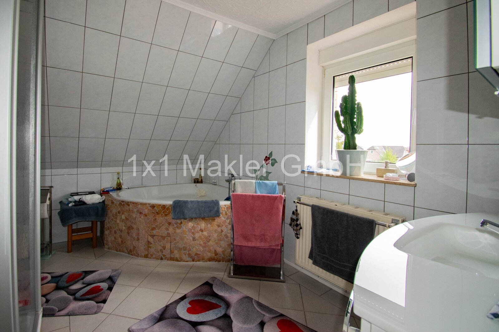 Einfamilienhaus in idyllischer Lage mit Tiefgarage