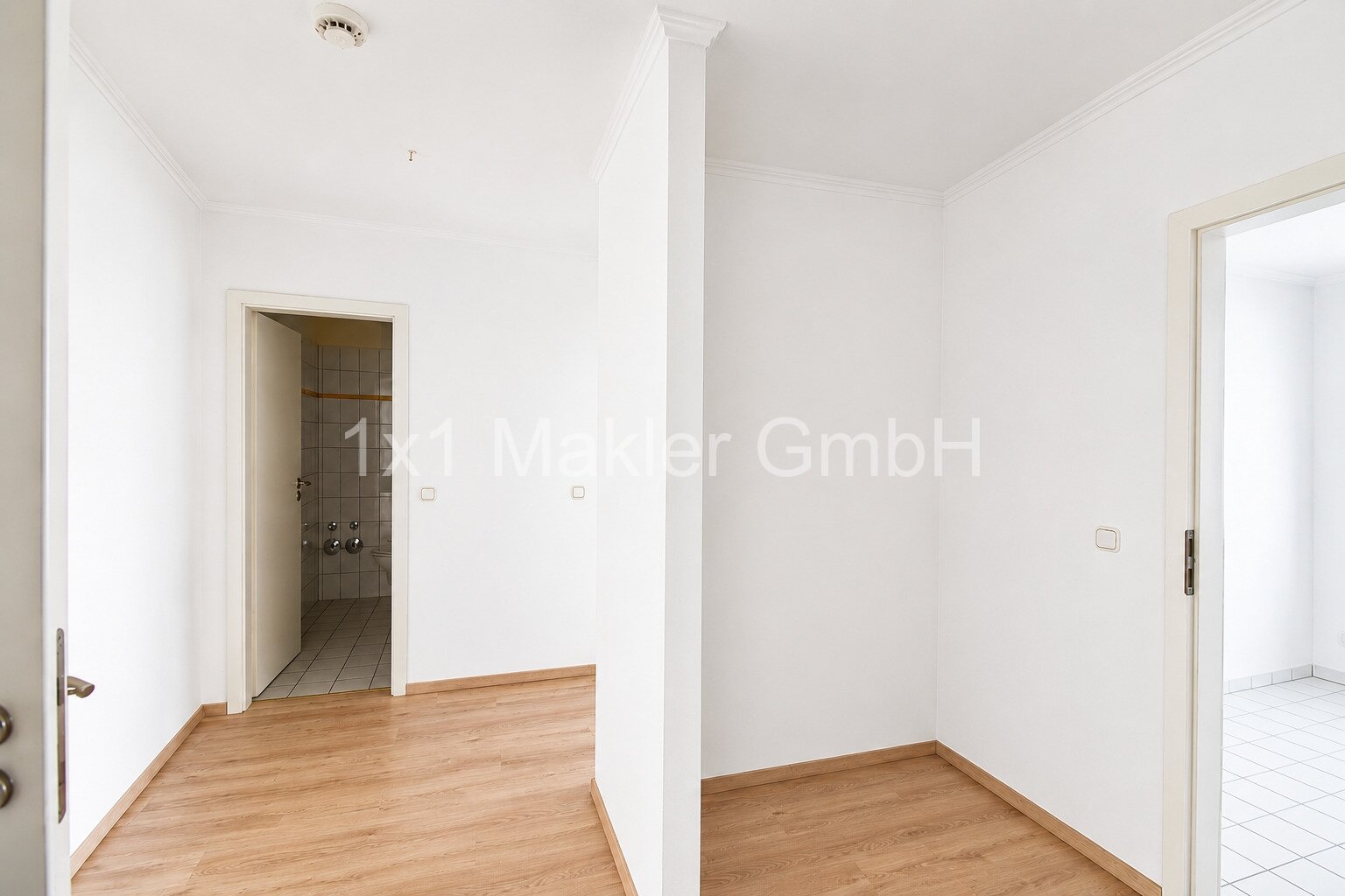 2 Raum Wohnung mit neuer Einbauküche