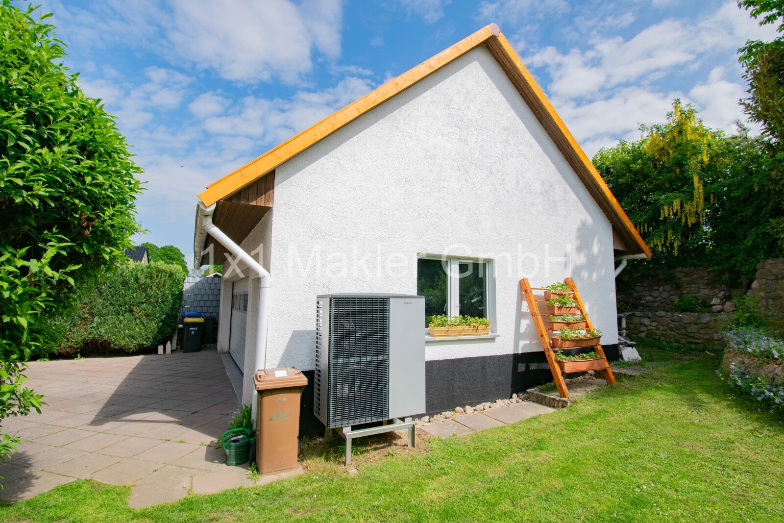 Architektonisches Einfamilienhaus in begehrter Lage mit Seeblick