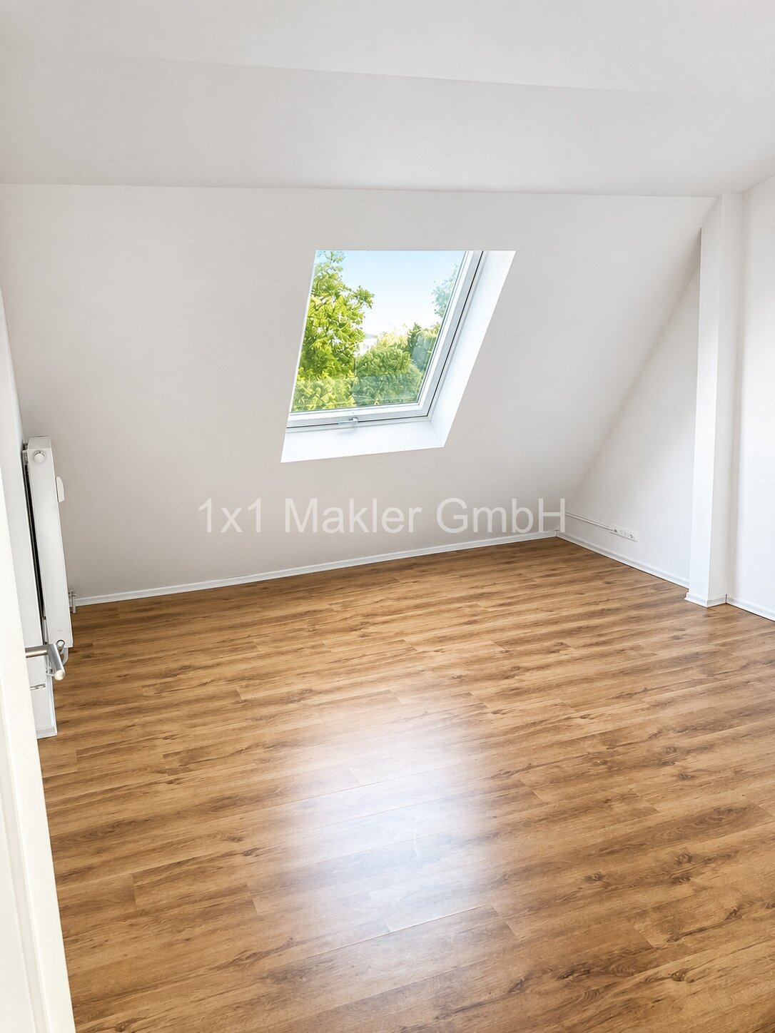 Helle Eigentumswohnung im Dachgeschoss