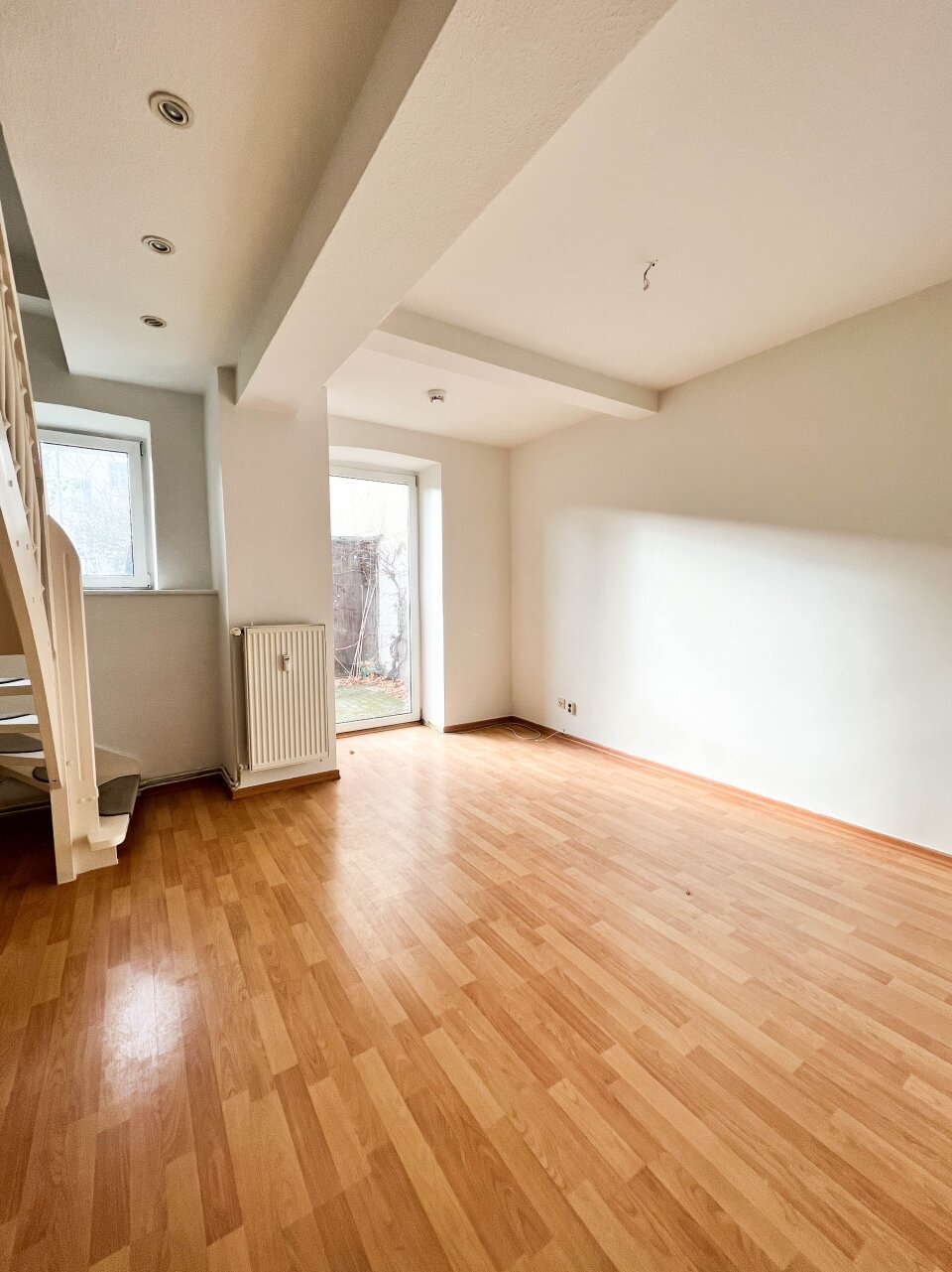 Wohnzimmer mit Blick auf Terrasse Wohnzimmer mit Blick auf Terrasse