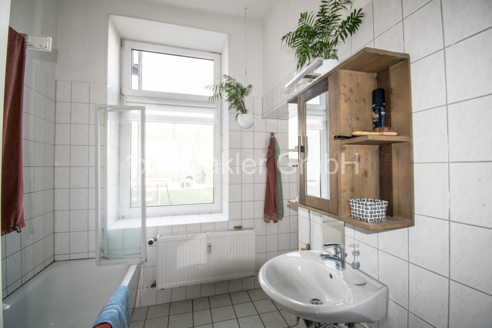 Badezimmer mit Badewanne