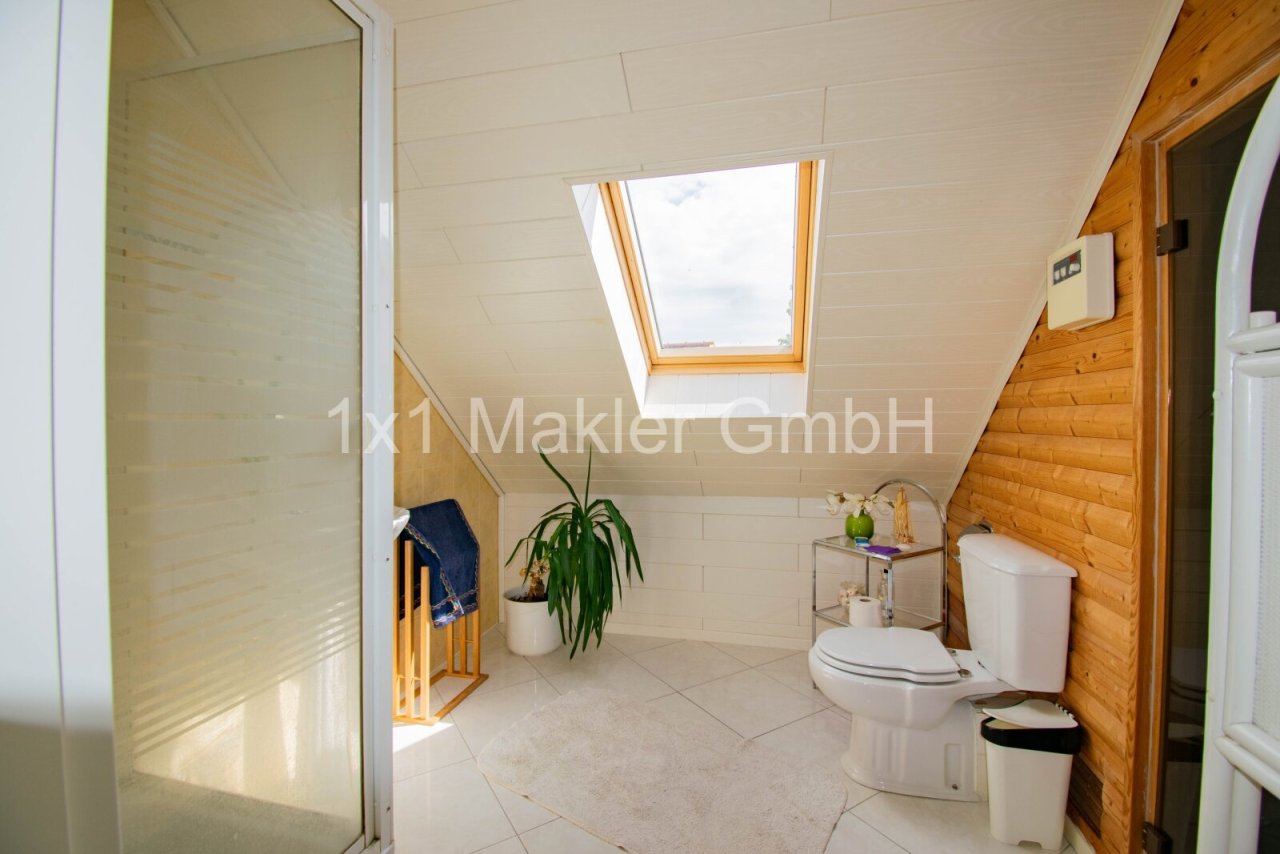 Badezimmer OG mit Dusche Badezimmer OG mit Dusche