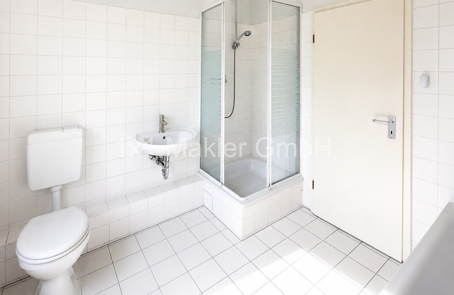 Badezimmer mit Dusche