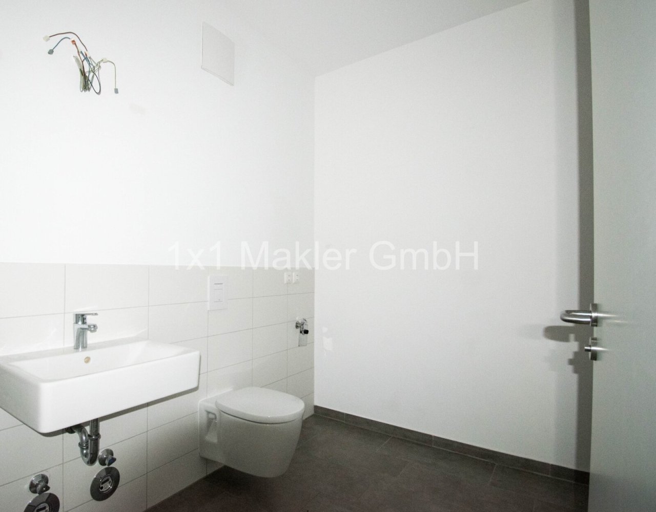 Badezimmer mit Dusche Badezimmer mit Dusche