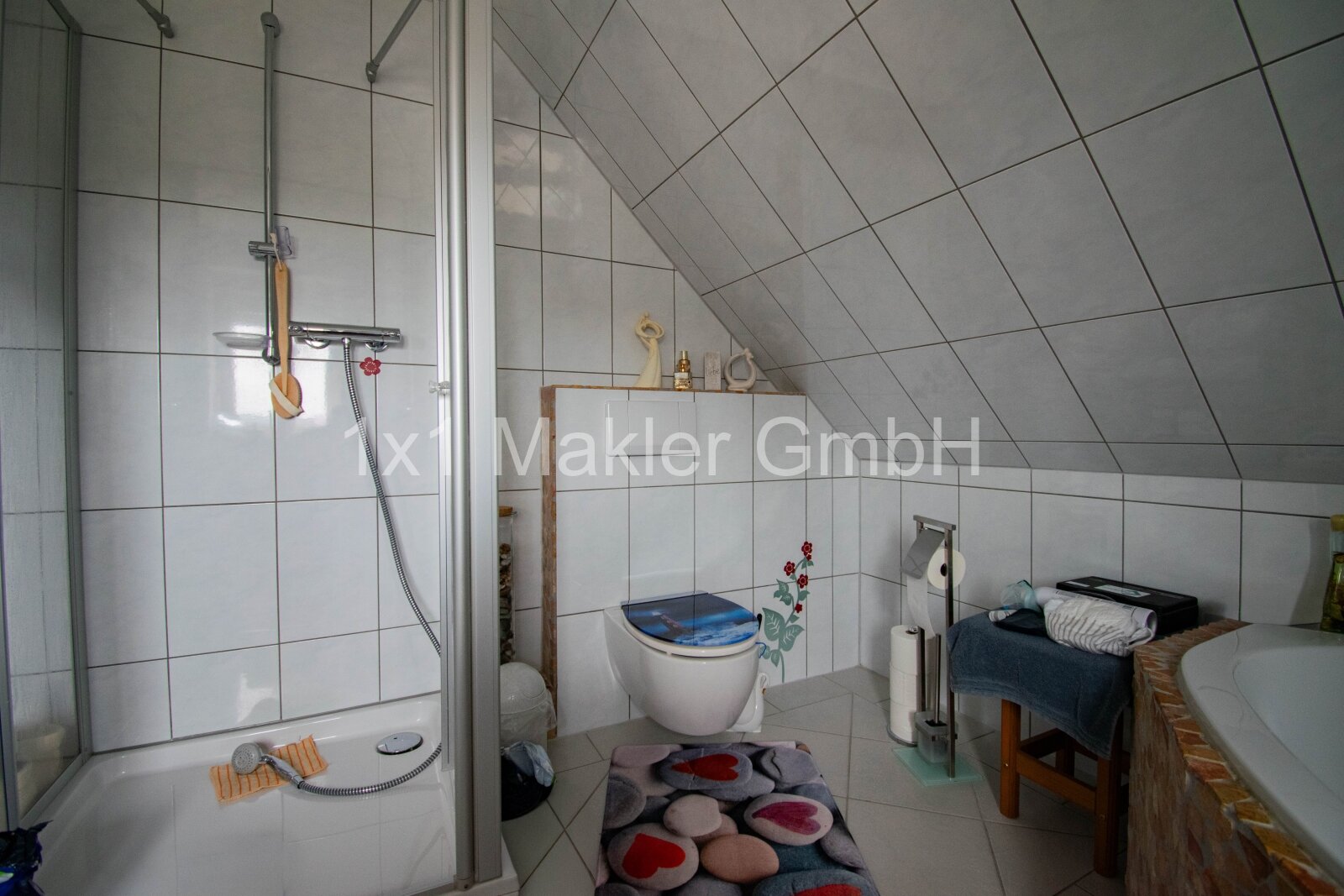 Hauptbadezimmer im OG Hauptbadezimmer im OG