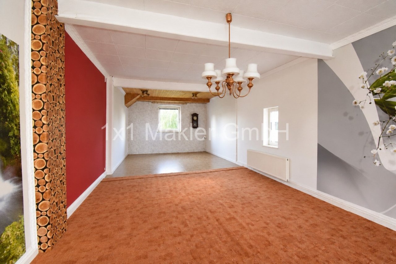 Großes Wohzimmer im Erdgeschoss Großes Wohzimmer im Erdgeschoss